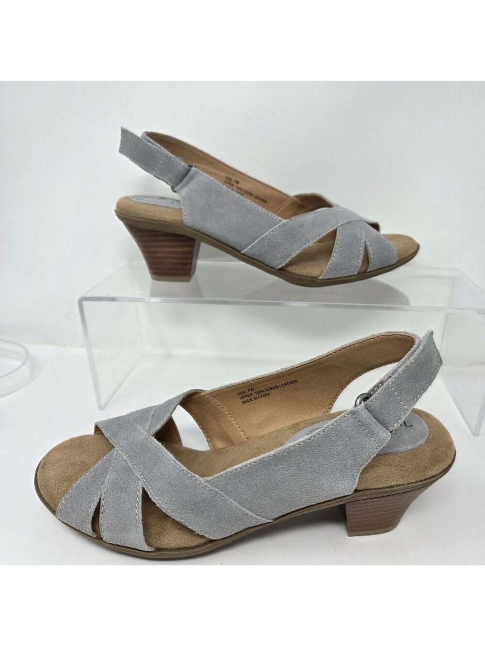 Coldwater Creek Womens 7 Wide Sandals Grey Suede Slingback Comfort Heel Casual